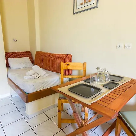 Stathopoulos Aparthotel *