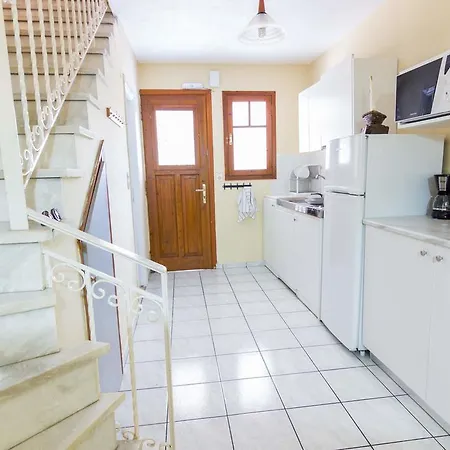 Aparthotel Stathopoulos Sampatiki