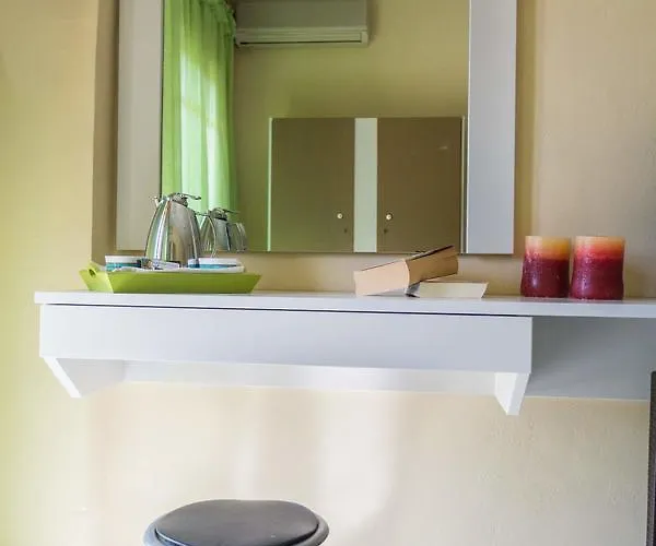 Stathopoulos アパートホテル 4*